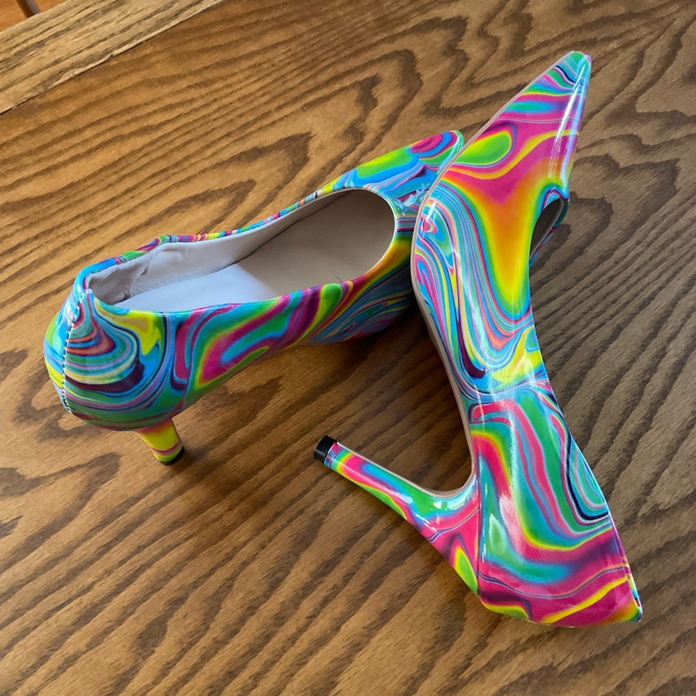 Rouge Helium Multi-Colored Rainbow Swirl, Tie-Dye Stilettos, Women’s Sz 8-8.5
